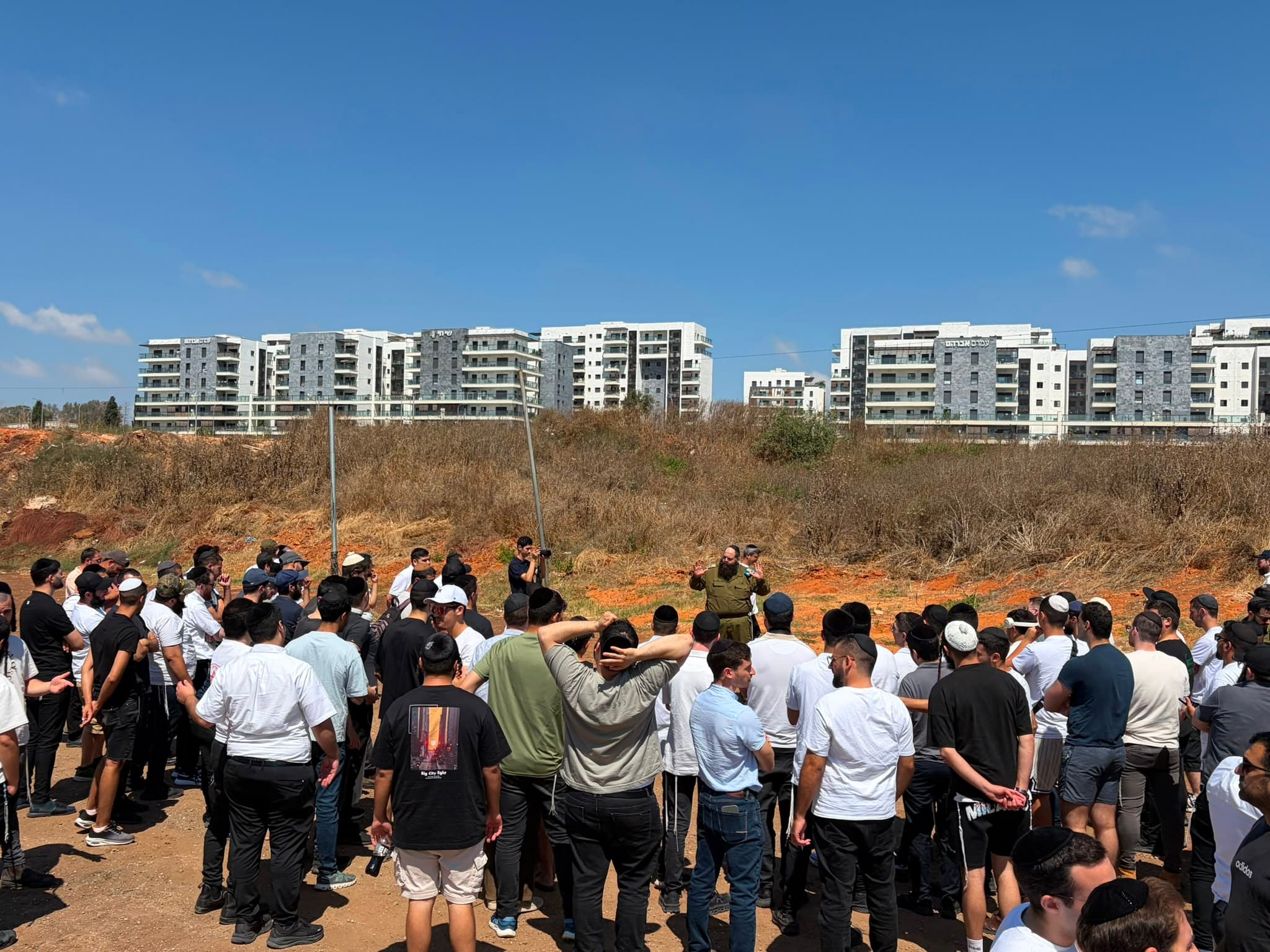 משרתים באמונה, מתחברים ונהנים: מאות חיילים חרדים חגגו ביום גיבוש והוקרה בצפון